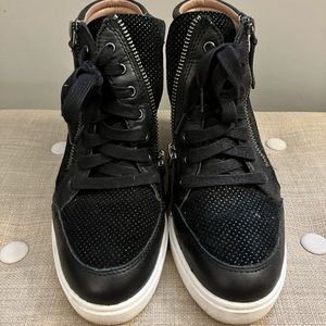 Linea Paolo Wedge Sneakers Size 5